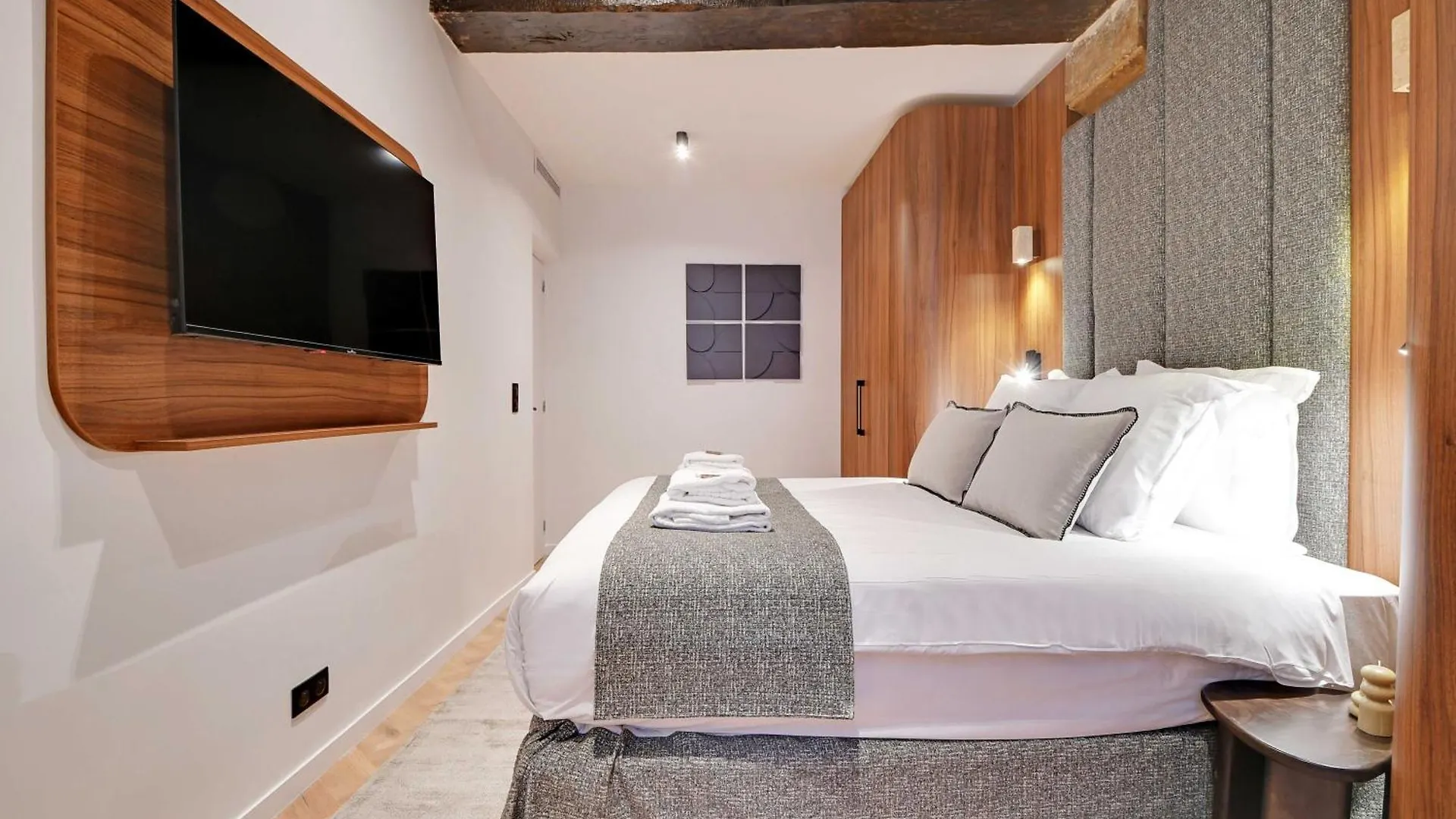 Luxury In The Heart Or Paris-notre Dame Apartment *