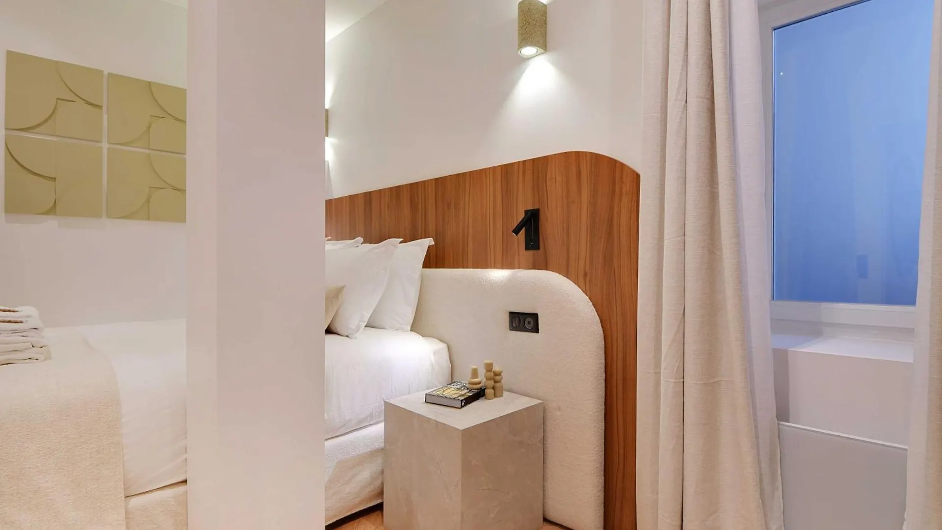 Luxury In The Heart Or Paris-notre Dame Apartment Paris